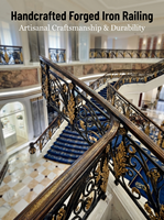 Rampe d'escalier en fer forgé Royal avec motifs personnalisés, balustrades et mains courantes de qualité supérieure pour hall et escaliers imposants