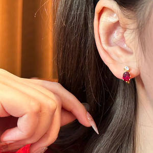 Aretes Asimétricos de Plata 925, Diseño Moderno Geométrico, Una Pieza Diferente, Hipoalergénicos, Joyería de Moda al por Mayor - Product Image 1