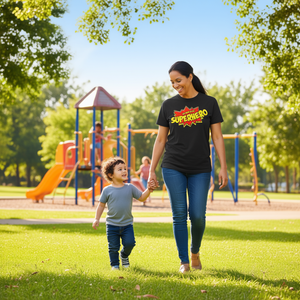 T-shirt « Super maman est mon super-héros » – Catégorie promotionnelle - Product Image 1