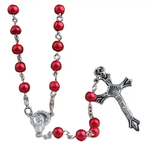 Barato 6mm imitación de perlas Rosario Católico collar de la joyería para las mujeres los hombres collares Cruz ronda Kingme joyería