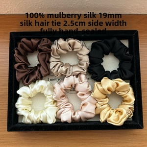 Élastique à cheveux en soie 19 Momme personnalisé par le fabricant, fait main, 100% soie de mûrier, chouchou français élégant de 2,5 cm de large - Product Image 2