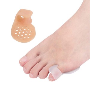 Plantillas <span class=keywords><strong>de</strong></span> gel <span class=keywords><strong>de</strong></span> <span class=keywords><strong>silicona</strong></span> <span class=keywords><strong>para</strong></span> zapatos, protector <span class=keywords><strong>de</strong></span> dedo meñique a medida y corrector <span class=keywords><strong>de</strong></span> juanete/juanete, <span class=keywords><strong>separadores</strong></span> <span class=keywords><strong>de</strong></span> 5. ° dedo del pie, color rosa - Product Image 1
