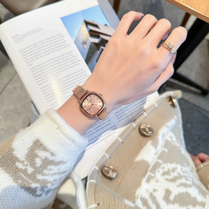 Reloj de Pulsera Niche Spark con Esfera Texturizada, Elegante y de Alta Gama para Mujer - Product Image 6