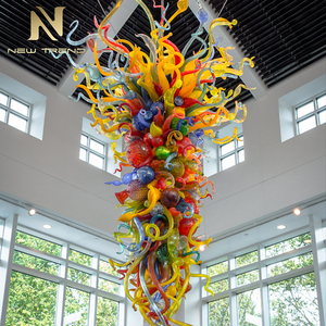 Luxuriöser Kronleuchter für Hotellobby, Bankettsaal, Hochzeitssaal, Dekorationsbeleuchtung, Farbenfroher Maßgefertigter Großer LED-Kunst-<span class=keywords><strong>Morano</strong></span>-<span class=keywords><strong>Glas</strong></span>-Kronleuchter - Product Image 4
