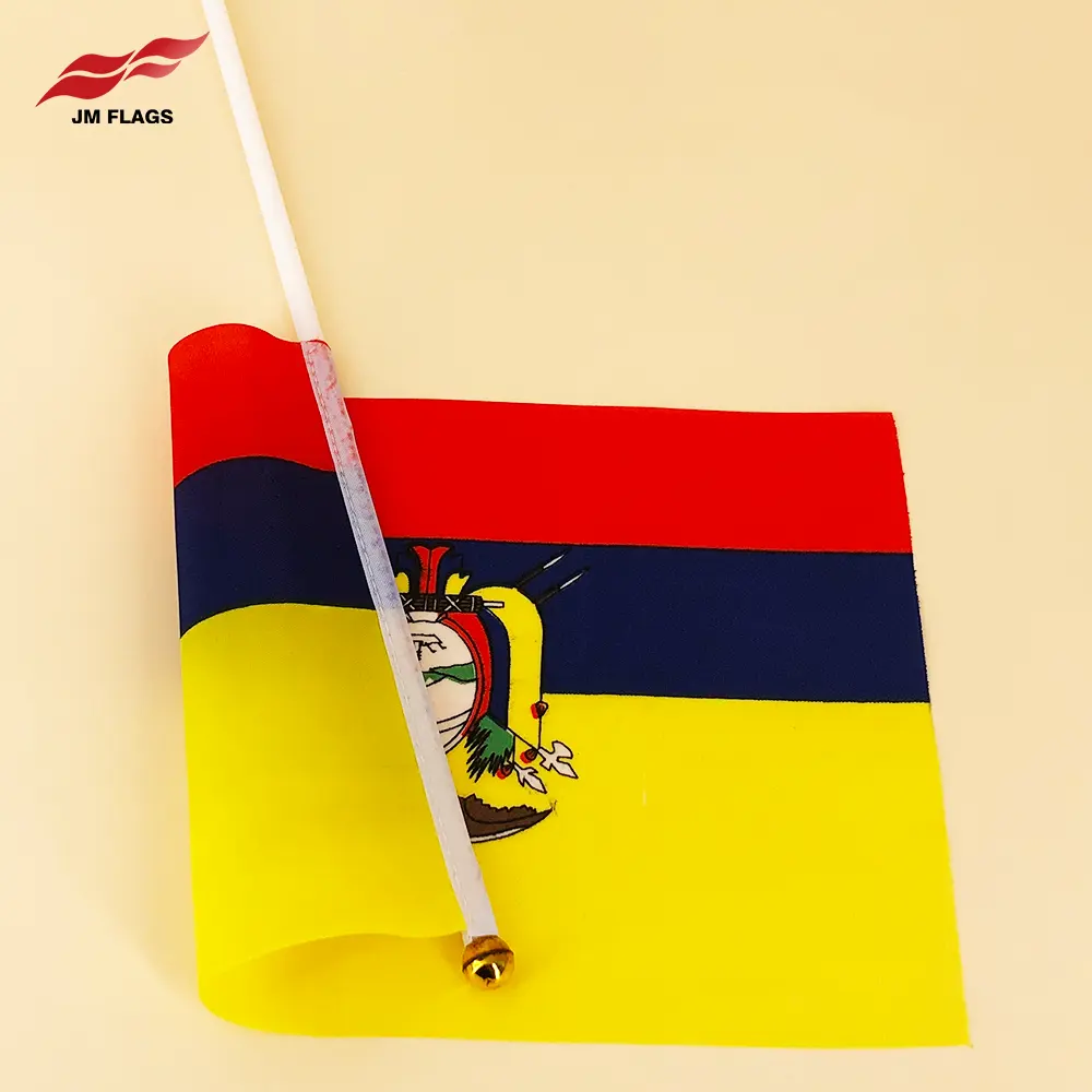 Neuer Trend Produkt wasserdichte Handaufzüge 40 × 60 cm Nationalflagge des Ecuador für Fußballspiel