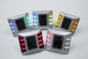Circuito Botón <span class=keywords><strong>de</strong></span> jardín 8 Led 143mm <span class=keywords><strong>Vial</strong></span> <span class=keywords><strong>de</strong></span> Ojos <span class=keywords><strong>de</strong></span> <span class=keywords><strong>gato</strong></span> con panel solar Impermeable Led Solar Powered Road Stud Reflector - Product Image 4