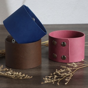 Bracelets personnalisés en cuir synthétique gravés au laser, <span class=keywords><strong>bracelet</strong></span> manchette ajustable pour femmes, <span class=keywords><strong>bracelet</strong></span> large en cuir vierge - Product Image 5