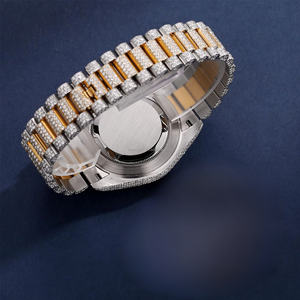 D Couleur VVS Moissanite Unisexe Montre Analogique Full Diamond Band 20mm Largeur Boîtier En Acier Inoxydable Classique Hommes Femmes Mouvement Eta - Product Image 4