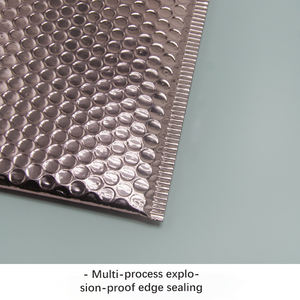 Bolsas de correo de papel de aluminio negro mate biodegradable embalaje de envío de mensajería personalizado Zapatos Ropa interior calcetines hechos de burbujas de polietileno - Product Image 5