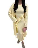 Abaya élégante de luxe de haute qualité à devant ouvert et à épaulettes, couleur unie, pour l'automne, style musulman de Dubaï, manches longues, coupe ajustée, effet froissé, collection 2025