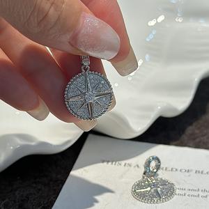 Colgante de Plata de Ley S925 con Microincrustaciones de Circonita, Estilo Vintage Simple y Moderno, Estrella de Seis Puntas con Diseño de Nicho - Product Image 4