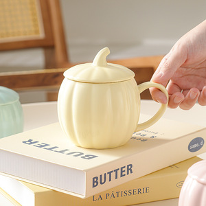 Mug/gobelet en céramique créatif en forme de citrouille, idéal pour Instagram, avec couvercle, adapté à la maison, au café, au lait ou au petit-déjeuner. - Product Image 4