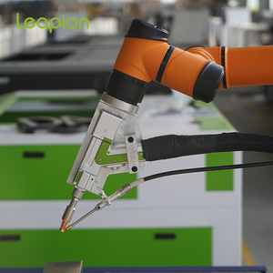Machine de soudage laser 3 en 1 3000W Machine de soudage laser à plateforme pour l'aluminium et l'acier inoxydable <span class=keywords><strong>Robot</strong></span> industriel pour le soudage laser - Product Image 3