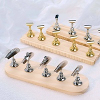 Support de pratique magnétique Base en bois outils pour ongles faux Gel vernis exercice montrant manucure pointe d'ongle affichage d'échantillon