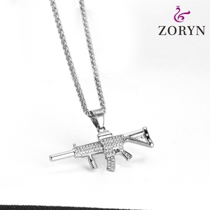 Colliers pendentifs étanches en acier inoxydable et acier titane, style fusil entièrement serti de pierres, pour hommes, bijoux de mode Hip Hop Streetwear Bling - Product Image 3