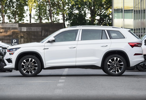 Venta caliente 2025 Comprar coche en línea 5 puertas 5 asientos Venta caliente Skoda Kodiaq 2025 TSI330 2,0 T 186hp L4 Coche nuevo. - Product Image 3