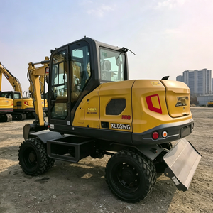 Excavatrice sur roues municipale XE80WG PRO, pelle hydraulique mobile pour travaux de terrassement, installation de canalisations et dégagement de chantier - Product Image 2