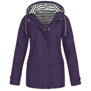 Capuche imperméable en PU longue de haute qualité pour femmes, vêtements de pluie coupe-vent à la mode pour la randonnée en plein air - Product Image 2