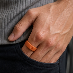 ปลอกหุ้มวงแหวนสีส้มสำหรับ Oura Ring 4 Gen 3, ตัวป้องกันซิลิโคนแบบมีโลโก้สั่งทำ, ดีไซน์ลายเส้นหนา, ป้องกันเหงื่อและยึดเกาะได้ดี - Product Image 6