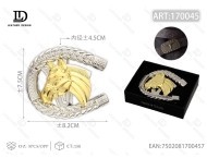 Cintura in Pelle di Cavallo con Grande Fibbia a Forma di Cavallo, Stile Casual - Product Image 1