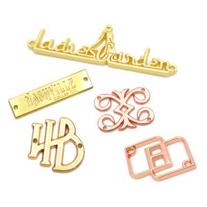 Venta al por mayor de lujo y clásico personalizado grabado Placa de nombre de metal bolso etiqueta con logotipo placas de etiquetas de metal Accesorios - Product Image 1