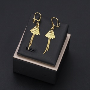 โรงงาน Jxx ขายส่งต่างหูแฟชั่นผู้หญิงชุบทอง 24k ดีไซน์เรขาคณิตคลาสสิก วัสดุหลักทำจากทองเหลือง เครื่องประดับแบบห้อย - Product Image 2