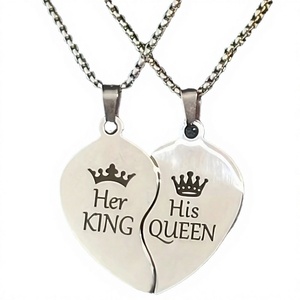 สร้อยคอจี้รูปหัวใจหัก His Queen Her King พร้อมสายโซ่แม่เหล็ก สำหรับคู่รัก เป็นของขวัญวันครบรอบ - Product Image 4