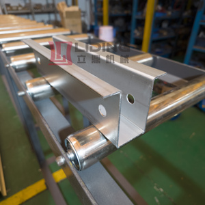 PLC-Gesteuerte Stahlrahmenkonstruktionsmaschine |   Maßgefertigtes Hutprofil- und Omega-Traversen-Rollformsystem - Product Image 2