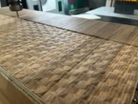 Otomatik Takım Değiştirme 4 Eksenli Ahşap CNC Router Profesyonel Kavisli Panel Yan Frezeleme Akıllı Ahşap İşleme Makinesi