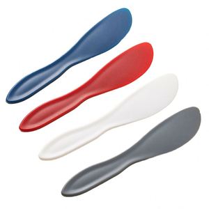 Mini spatules en plastique léger et durable, petite taille, résistantes aux basses températures, design Clean-Rest, pour cuisine domestique, grattoir alimentaire, glaçage de gâteaux - Product Image 1