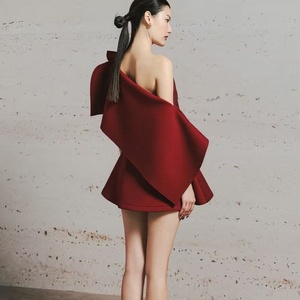 Nouvelle Robe de Soirée Non Tissée Anti-rides Respirante Élégante à Coupe Tridimensionnelle Épaules Dénudées et Sans Bretelles pour Femme 2026 - Product Image 3