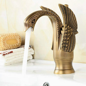 Grifo de Lavabo Europeo Antiguo de Cobre, Mezclador de Agua Fría y Caliente con Diseño Animal, Grifo de Lavabo para Encimera - Product Image 2