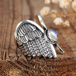 Anello Vintage in Rame a Forma di Ala d'Angelo per Donne, Stile Gotico Classico, Anello Aperto, Gioiello per Fidanzamento, Accessorio per Uso Quotidiano e Feste - Product Image 2
