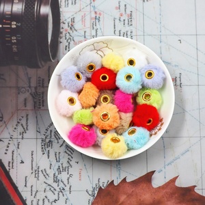 Diseño Popular DIY: Cuentas Sueltas de Resina de Terciopelo con Pompón de Pelo y Agujeros Grandes, de 20mm, Coloridas y Esponjosas para Bolígrafos - Product Image 3