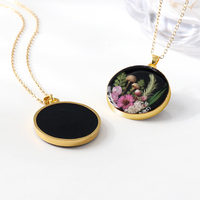 Collier pendentif en forme de champignon avec fleurs séchées faites à la main et breloque en résine transparente pour femmes et filles, bijoux vintage style Fairycore