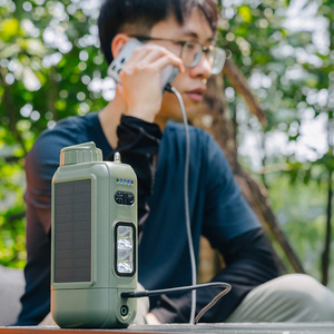 Lampe de signalisation et de purification d'eau portable d'extérieur 2025 avec charge USB Type C et fonction de survie par filtration d'eau intégrée - Product Image 6