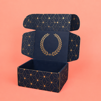 Caja de Regalo Geométrica de Lujo en Dorado y Azul Marino con Impresión Interior para Velas de Belleza y Empaque de Marca Boutique