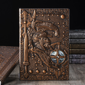 Cuaderno de Cuero PU con Grabado de <span class=keywords><strong>Espada</strong></span> y Escudo de Caballero Paladín Medieval, Diario Caballeresco para Negocios - Product Image 2