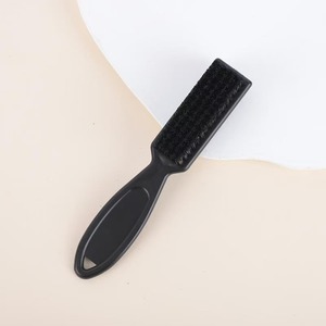 Mini cepillo de nailon para quitar el pelo con mango de plástico, limpiador de máquinas de cortar pelo multifuncional, estilo moderno - Product Image 2