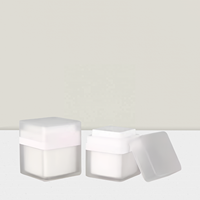 15g 30g 50g pots de pompe airless givrés clairs cosmétiques carrés de luxe uniques pour la crème hydratante de visage