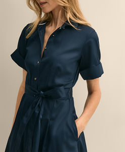 Robe chemise bleu marine pour femme, manches courtes, col rabattu, ceinture à nouer, robe midi avec poche, élégante, pour le bureau, pour les trajets quotidiens, pour femmes - Product Image 3