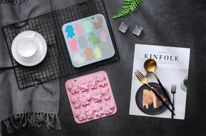 Moule en silicone à 12 cavités, design animaux, de qualité alimentaire, réutilisable, mignon, magnétique, pour chocolat, bonbons et glaçons DIY - Product Image 3