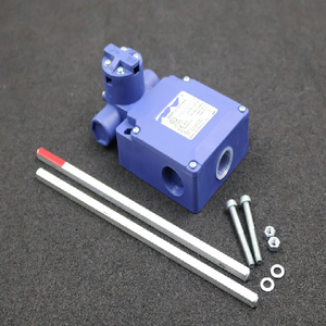 Концевой выключатель D-EMAG SNS SNBP-24-SL2-N-C для промышленного управления, программируемый ПЛК, RS485, 240В, 10А - Product Image 1