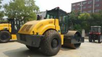 Rouleau compacteur simple tambour LT210B 10 tonnes, machine vibrante 280N/cm pour les chantiers de construction, les routes minières et les opérations de compactage