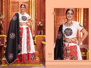 Haute qualité Gamthi et Aari travail spécial traditionnel Navaratri Lehenga Choli pour la vente à l'exportation depuis l'Inde - Product Image 6