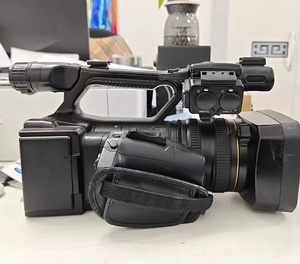 Caméra professionnelle HXR-NX5C HD 1080p avec zoom optique 20x - Product Image 3