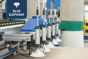 Máquina de corte de madera contrachapada Blue Elephant de 3 ejes 1325 2030 ATC CNC para fabricación de gabinetes, automática, que ahorra mano de obra, en venta. - Product Image 4