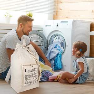 Vente en gros de sacs à linge de voyage en coton en toile pliable sale et écologique personnalisés avec cordon de serrage - Product Image 6