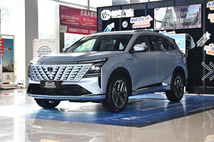 Nouveau SUV Changan Automobile CS75 PLUS 2026, Moteur Turbo Automatique, Norme d'Émission Euro VI, Pneus Taille R19, Conduite à Gauche, Essence - Product Image 2
