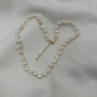 Collier ras du cou de 16 pouces + 5 cm, perles d'eau douce naturelles 100% AAA, perles baroques de 7 mm, fermoir noué en laiton plaqué or 18 carats